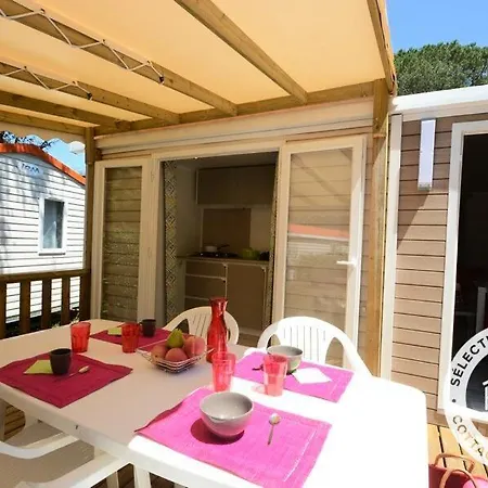 Montana Parc - Golfe De St Tropez - Maeva Kemping 4*