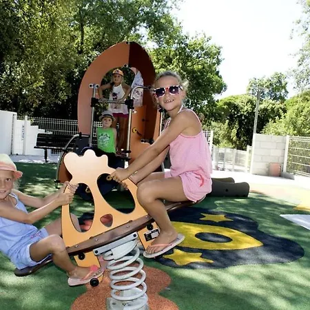 Montana Parc - Golfe De St Tropez - Maeva Campsite Gassin