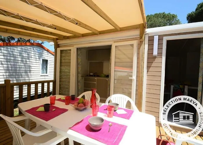 Montana Parc - Golfe De St Tropez - Maeva Kemping 4*